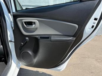 Toyota Yaris Icon Tech