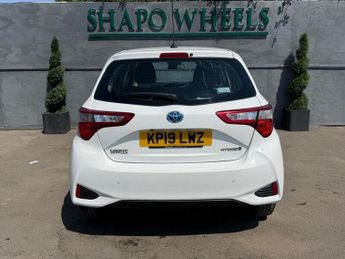Toyota Yaris Icon Tech