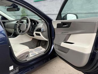 Jaguar XE Prestige