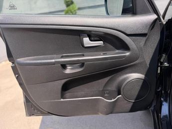 Kia Venga 3
