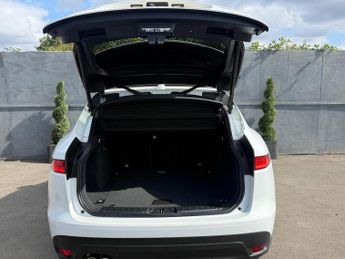 Jaguar F-PACE R-Sport