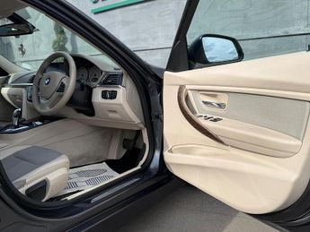 BMW 3 Series BMW 3 Series 2.0 320i Modern Saloon 4dr Petrol Auto xDrive Euro 