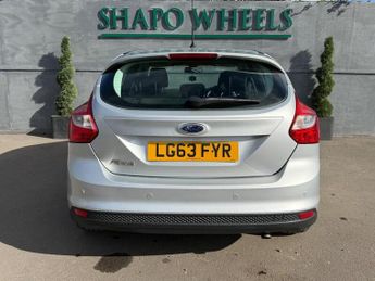 Ford Focus Ford Focus 1.6 Zetec Hatchback 5dr Petrol Powershift Euro 5 (125