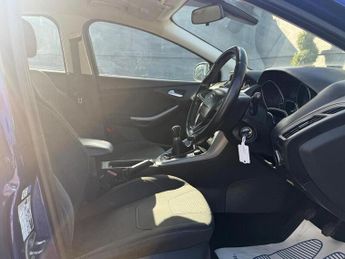 Ford Focus Ford Focus 1.0T EcoBoost Zetec Hatchback 5dr Petrol Manual Euro 