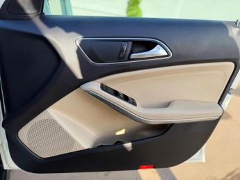 Mercedes-Benz GLA SE