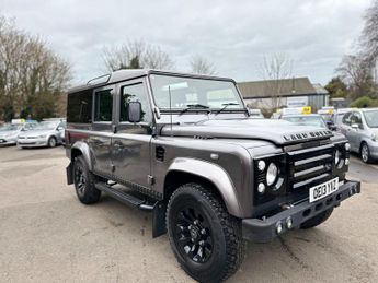 Land Rover Defender 2.2 TDCi County Utility Wagon 4WD MWB Euro 5 5dr