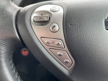 Nissan Leaf 24kWh Tekna Auto 5dr