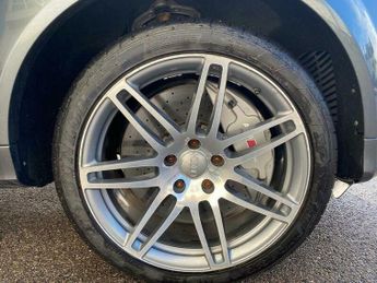 Audi Q7 6.0 TDI V12 Tiptronic quattro 5dr