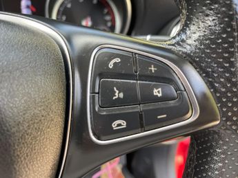 Mercedes-Benz GLA Class 1.6 GLA180 Urban Edition 7G-DCT Euro 6 (s/s) 5dr