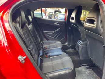 Mercedes-Benz GLA Class 1.6 GLA180 Urban Edition 7G-DCT Euro 6 (s/s) 5dr