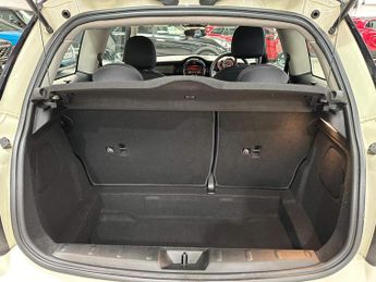 MINI Hatch 1.5 Cooper Auto Euro 6 (s/s) 3dr