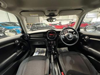 MINI Hatch 1.5 Cooper Auto Euro 6 (s/s) 3dr