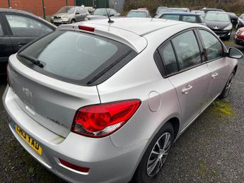 Chevrolet Cruze 1.6 LS Euro 5 5dr