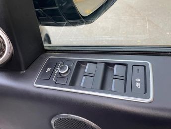 Land Rover Range Rover 3.0 TD V6 Vogue SE Auto 4WD Euro 6 (s/s) 5dr