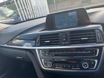 BMW 3 Series 2.0 320d Luxury Auto Euro 6 (s/s) 4dr