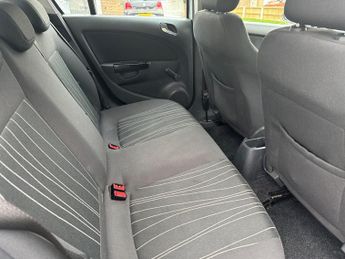 Vauxhall Corsa 1.4i 16v Club 5dr