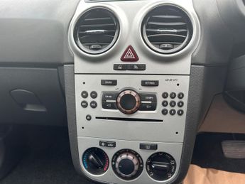 Vauxhall Corsa 1.4i 16v Club 5dr