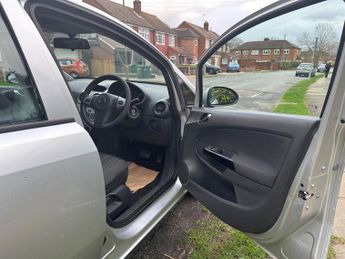 Vauxhall Corsa 1.4i 16v Club 5dr
