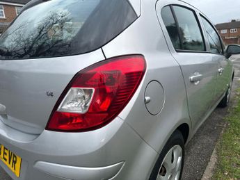 Vauxhall Corsa 1.4i 16v Club 5dr