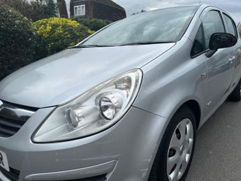 Vauxhall Corsa 1.4i 16v Club 5dr