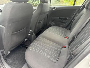 Vauxhall Corsa 1.4i 16v Club 5dr