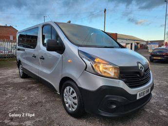 Renault Trafic 1.6 dCi ENERGY 29 Business Euro 6 (s/s) 5dr (9 Seat)