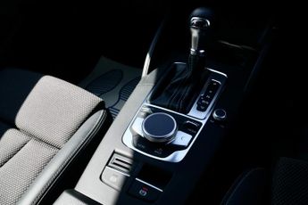 Audi A3 1.5 TFSI CoD 35 Black Edition Sportback S Tronic Euro 6 (s/s) 5d
