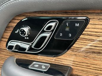 Land Rover Range Rover 3.0 TD V6 Vogue Auto 4WD Euro 6 (s/s) 5dr