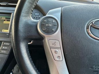 Toyota Prius 1.8 VVT-h T Spirit 10th Anniversary CVT Euro 5 (s/s) 5dr