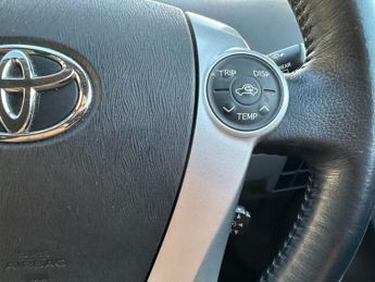 Toyota Prius 1.8 VVT-h T Spirit 10th Anniversary CVT Euro 5 (s/s) 5dr