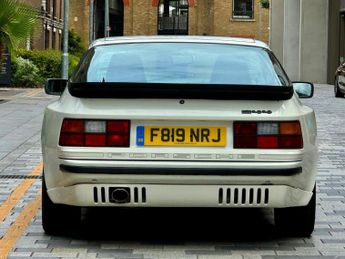 Porsche 944 2.5 Lux 2dr