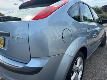 Ford Focus 1.6 Zetec Climate 5dr