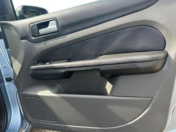 Ford Focus 1.6 Zetec Climate 5dr