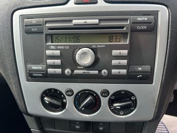 Ford Focus 1.6 Zetec Climate 5dr