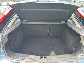 Ford Focus 1.6 Zetec Climate 5dr