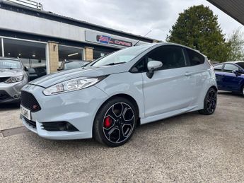 Ford Fiesta 1.6T EcoBoost ST-200 Euro 6 3dr