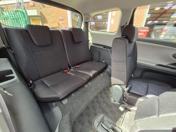 Toyota Wish 1.8l Fresh Import 7 Seats 5dr