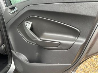 Ford Kuga 2.0 TDCi Zetec Powershift AWD Euro 5 5dr