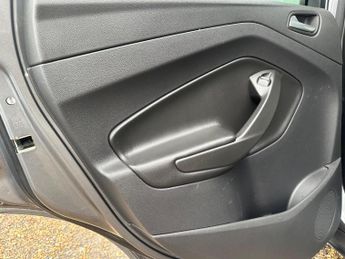 Ford Kuga 2.0 TDCi Zetec Powershift AWD Euro 5 5dr