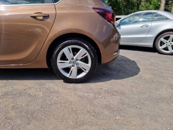 Vauxhall Astra 1.6 16v SRi Auto Euro 5 5dr