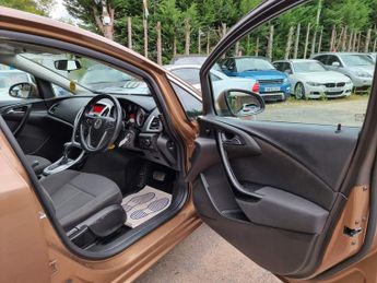 Vauxhall Astra 1.6 16v SRi Auto Euro 5 5dr