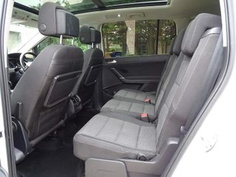 Volkswagen Touran 1.5 TSI EVO SE Family DSG Euro 6 (s/s) 5dr