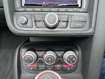 Audi R8 5.2 FSI V10 Spyder S Tronic quattro Euro 5 2dr