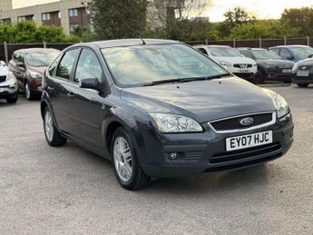 Ford Focus 1.6 Ghia 5dr