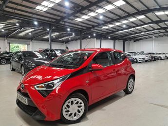 Toyota AYGO 1.0 VVT-i x-play x-shift Euro 6 5dr