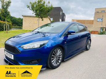 Ford Focus 1.0T EcoBoost ST-Line Euro 6 (s/s) 5dr