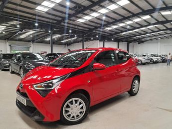 Toyota AYGO 1.0 VVT-i x-play x-shift Euro 6 5dr (Safety Sense)