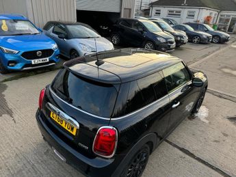 MINI Hatch 1.5 Cooper Steptronic Euro 6 (s/s) 3dr