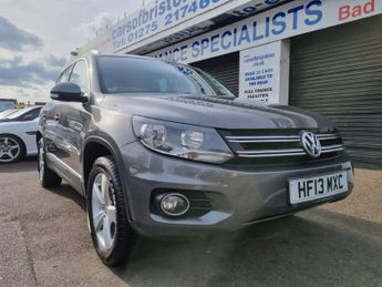 Volkswagen Tiguan 2.0 TDI BlueMotion Tech Escape 4WD Euro 5 (s/s) 5dr