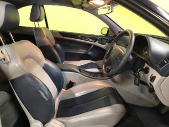 Mercedes-Benz CLK 3.2 CLK320 Avantgarde Cabriolet 2dr
